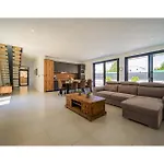 Holiday home 4 Bedroom Stunning In