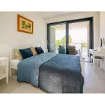 4 Bedroom Stunning In Holiday home *