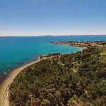 Holiday home 4 Bedroom Stunning In