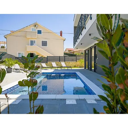 4 Bedroom Stunning In * Murter