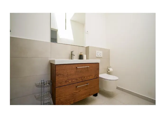 4 Bedroom Stunning In Σπίτι διακοπών Μούρτερ