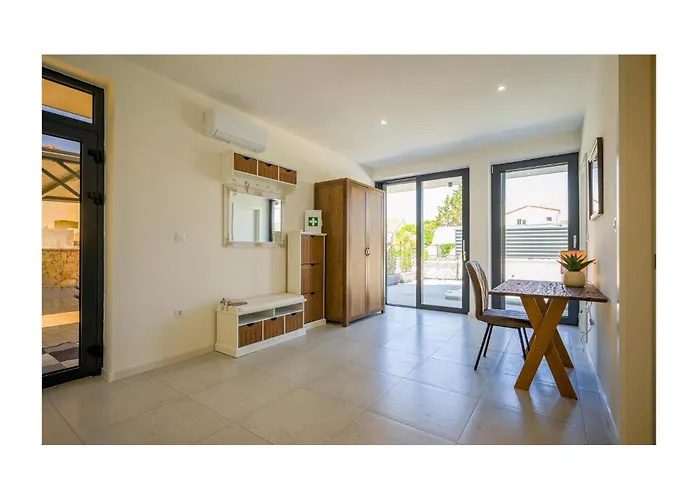 4 Bedroom Stunning In *