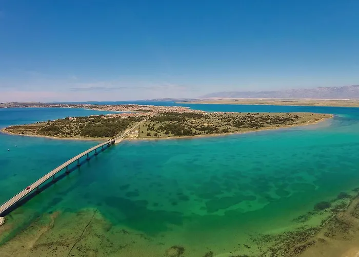 4 Bedroom Stunning In *