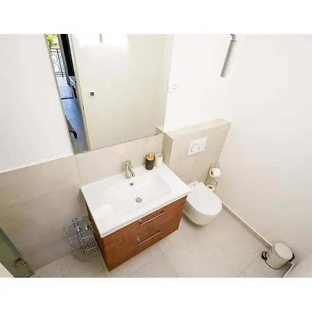 4 Bedroom Stunning In *