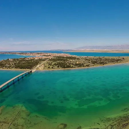 4 Bedroom Stunning In *