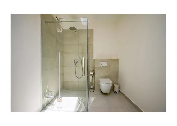 4 Bedroom Stunning In