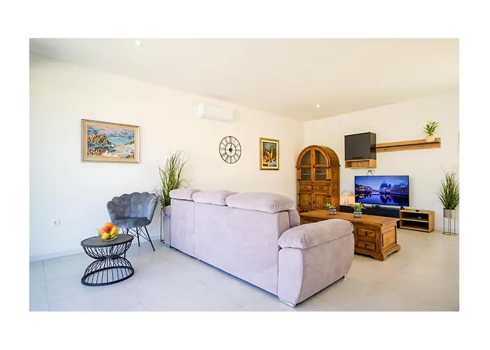 度假居 4 Bedroom Stunning In